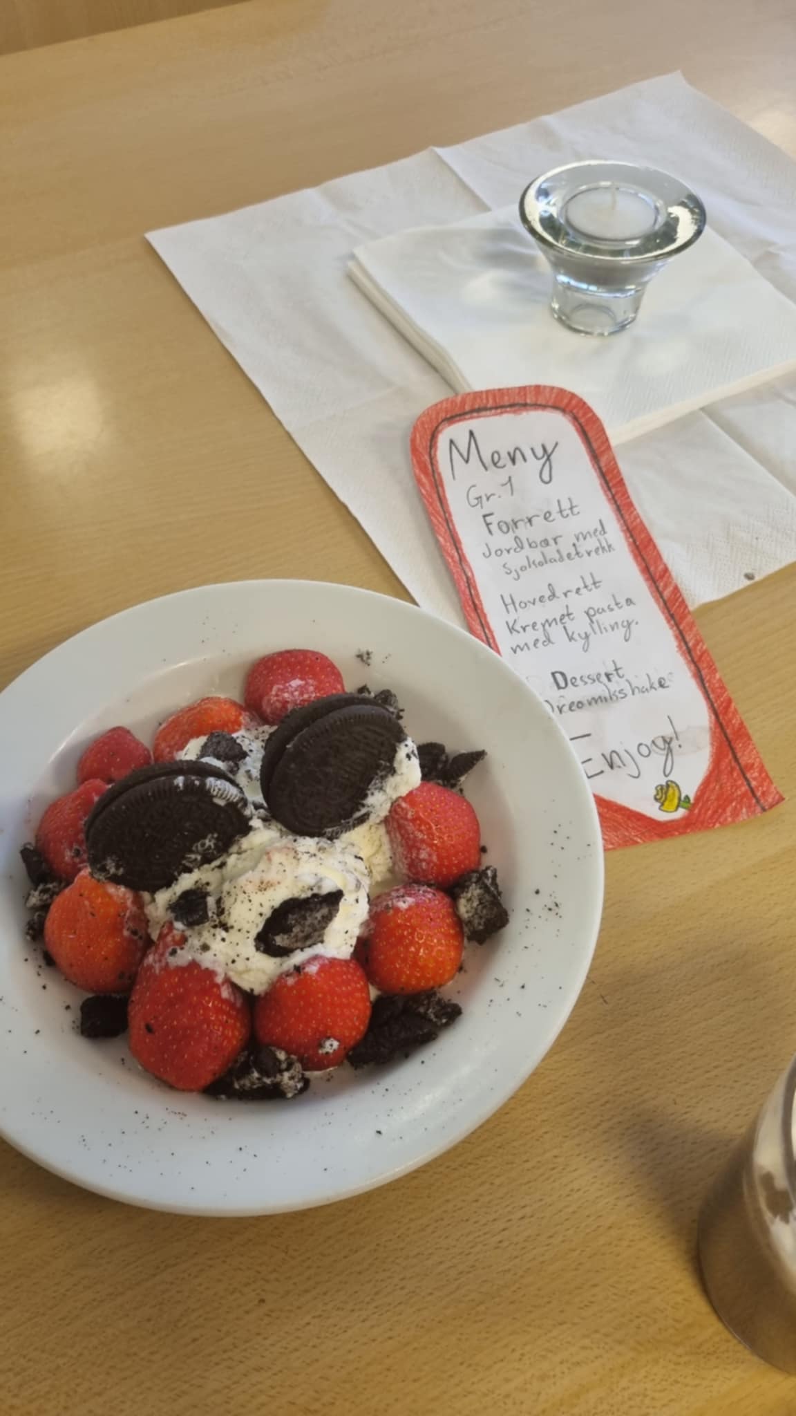 en tallerken med mat